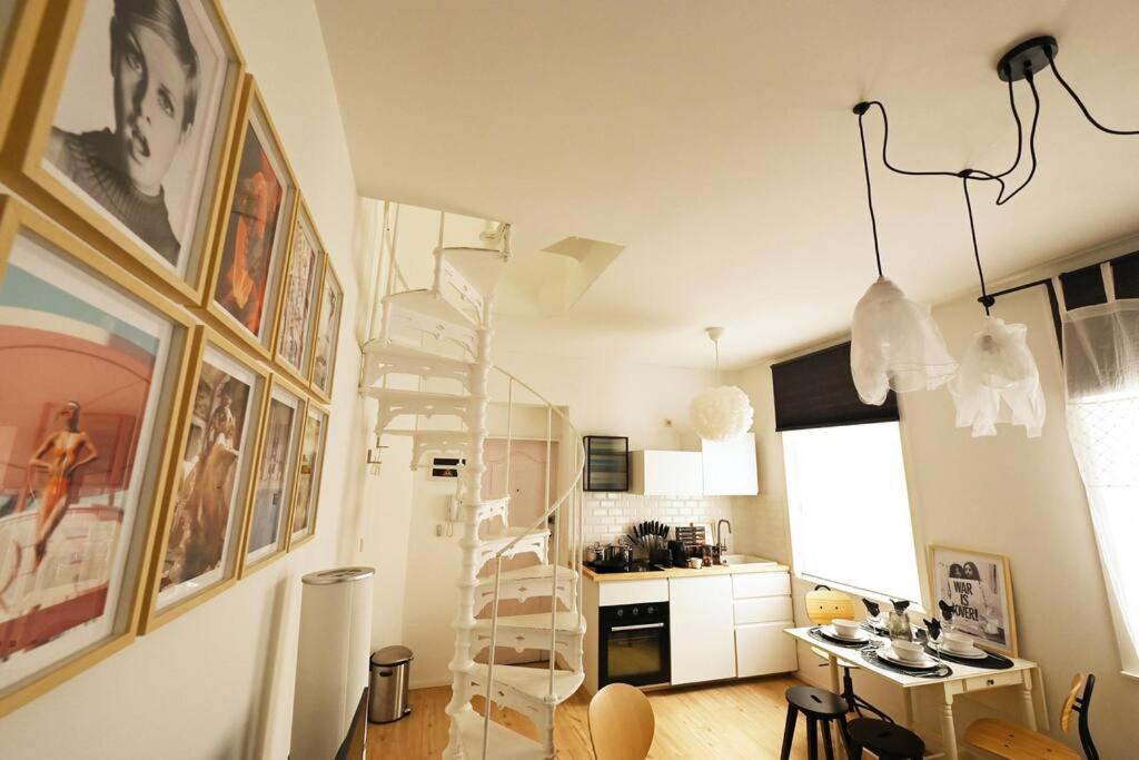Апартаменты Stylish Duplex In The Heart Of Brussels Centre Экстерьер фото