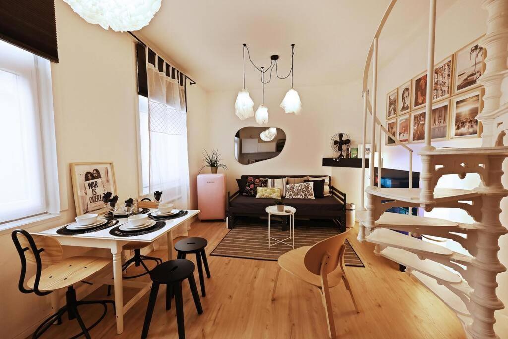 Апартаменты Stylish Duplex In The Heart Of Brussels Centre Экстерьер фото